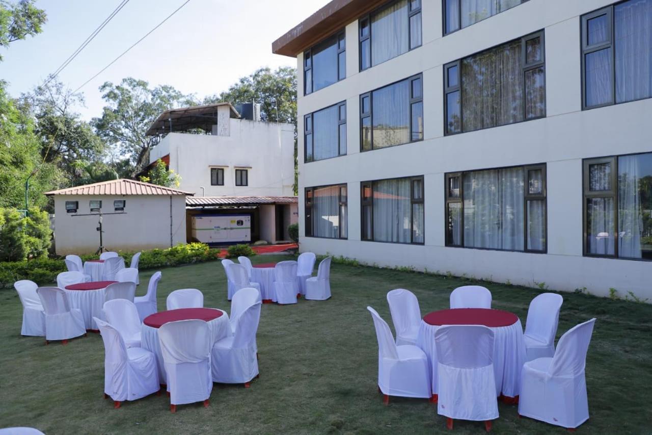 Royal Orbit Hotel Panchgani Exterior photo