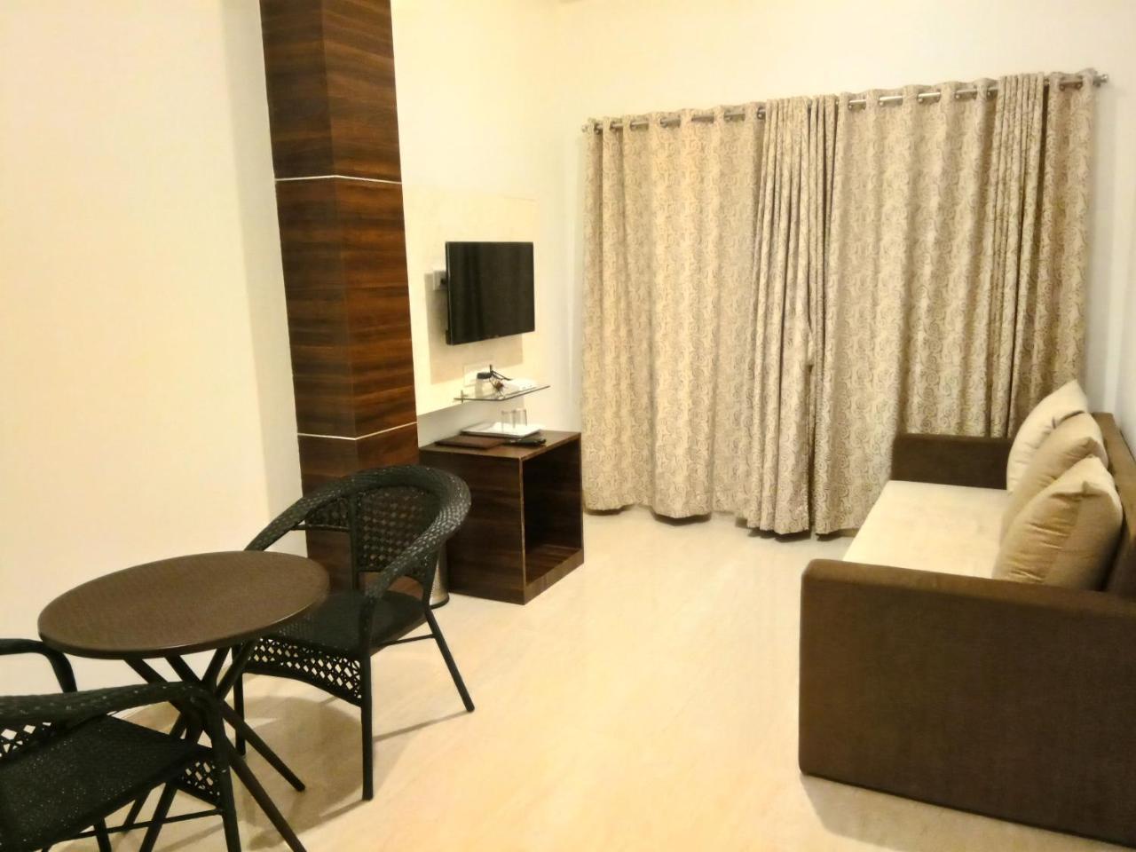 Royal Orbit Hotel Panchgani Exterior photo